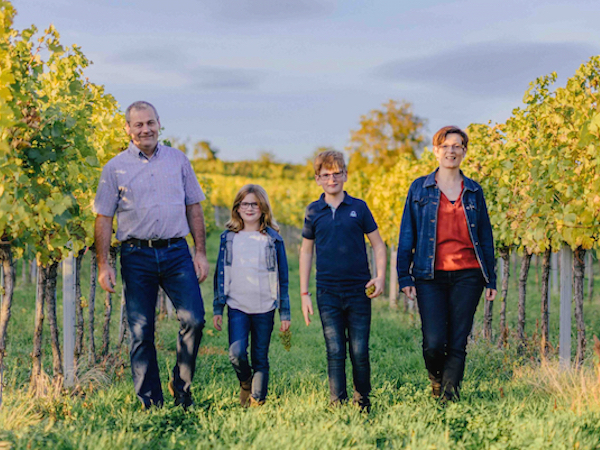 Winzerfamilie Hagenbüchl im Weingarten