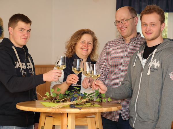 Familie Mayr -Winzerhof Mayr